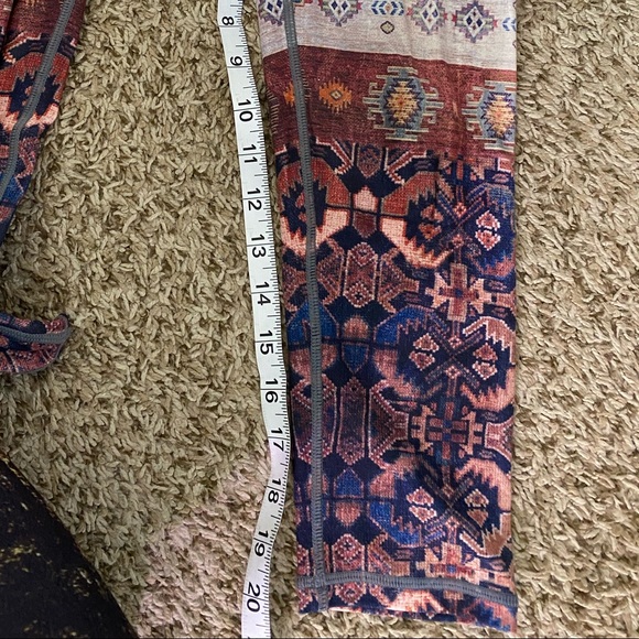 XS Niyama Sol 🌝 Mustang Sally Crop Leggings - Picture 7 of 7